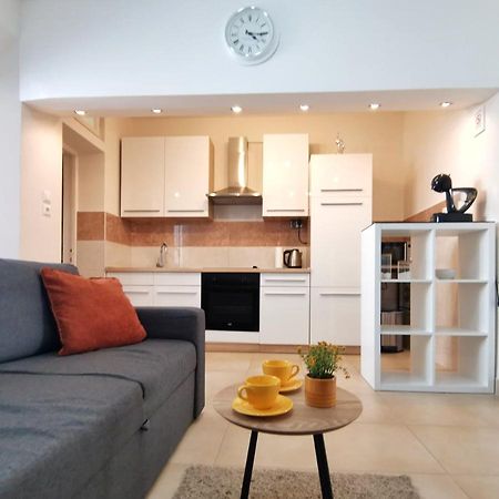 Honeycomb Apartment Split - Free Parking Exterior photo