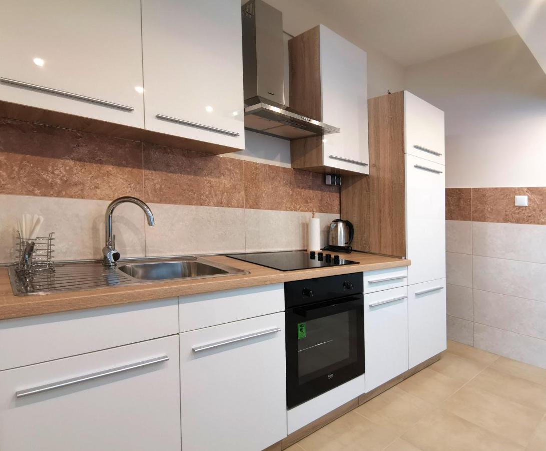 Honeycomb Apartment Split - Free Parking Exterior photo
